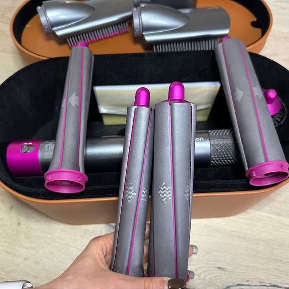 Dyson Air Wrap long barrel - Picture 9 of 11